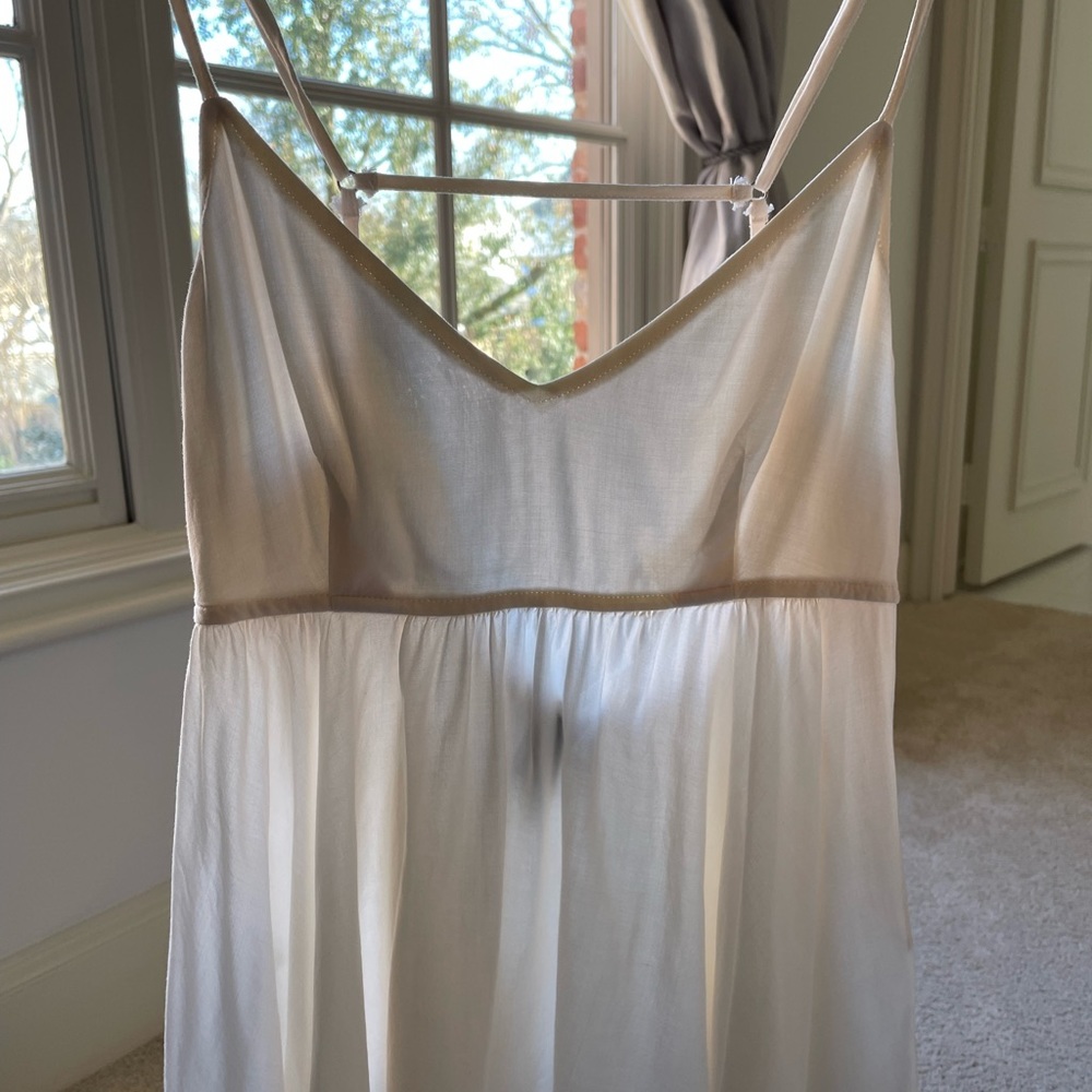 Forever 21 - Flowy cream top